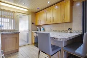 Kitchen/Breakfast:- click for photo gallery